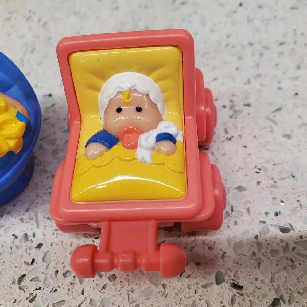 Fisher Price Little People Jewish Hanukkah Baby Girl Teddy Bear Presents RARE